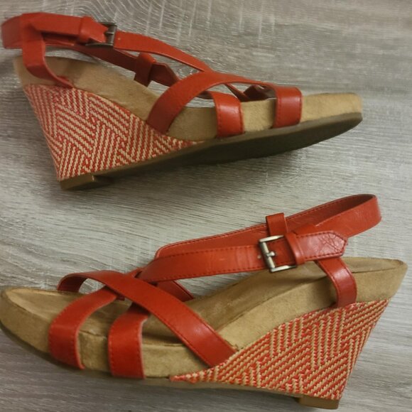 Red Wedge Leather Sandals 7.5, AEROSOLES - Picture 5 of 8